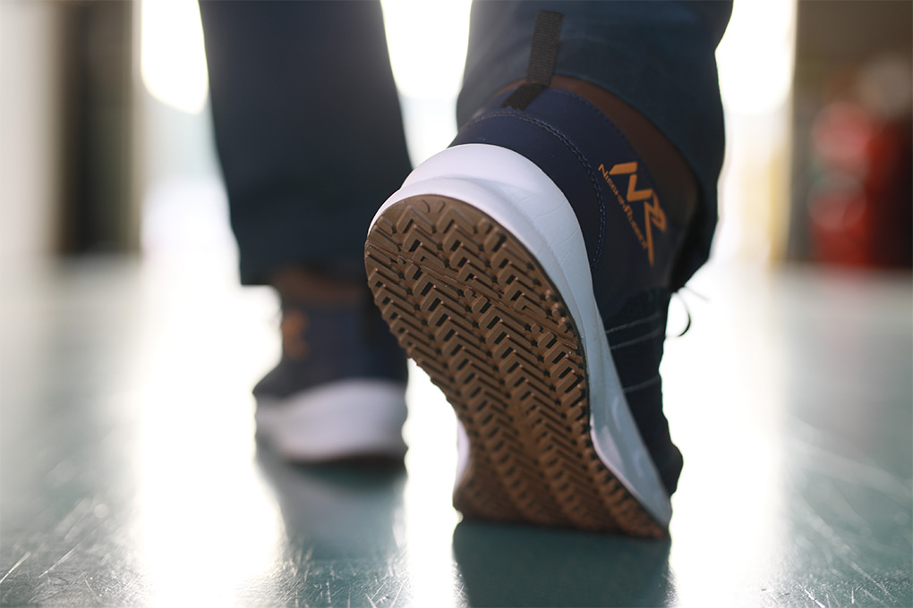日進ゴム株式会社｜滑らない靴を追求するHyperV®・上履き・体育館シューズなどのゴム製品で安全・健康・環境に貢献するゴム製造メーカー